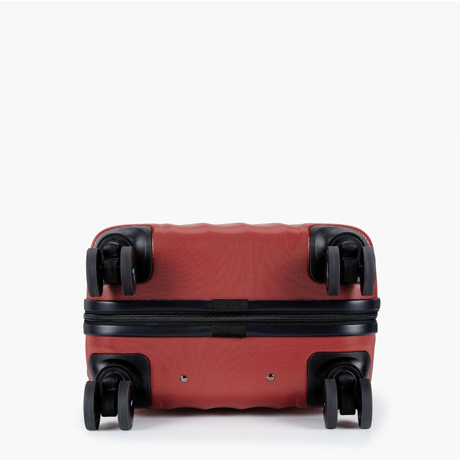 Globetrotter 20" Hardside Rolling Carry-on Stylish Suitcase