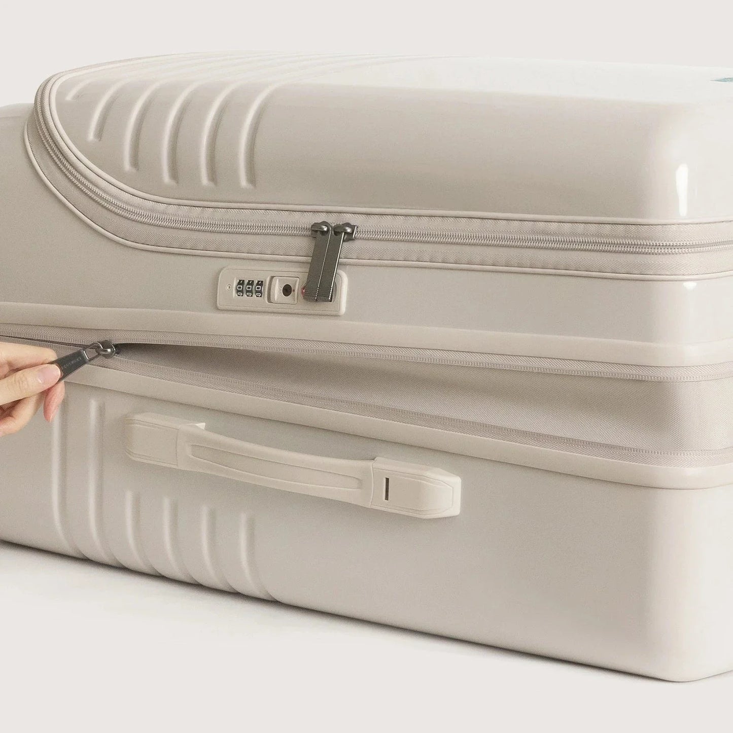 Getaway 24" Check-in: Side-Opening