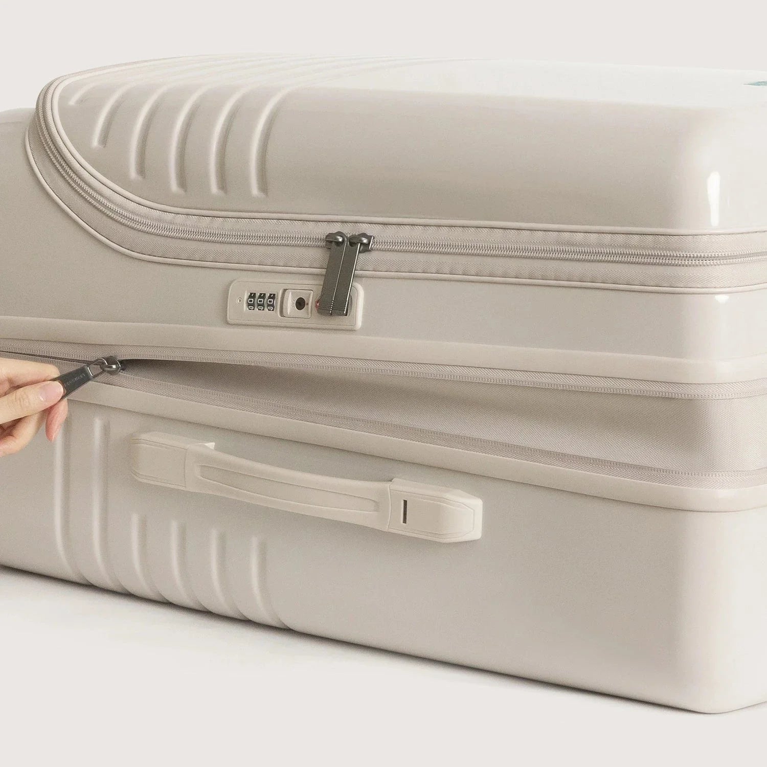 Getaway 24" Check-in: Side-Opening