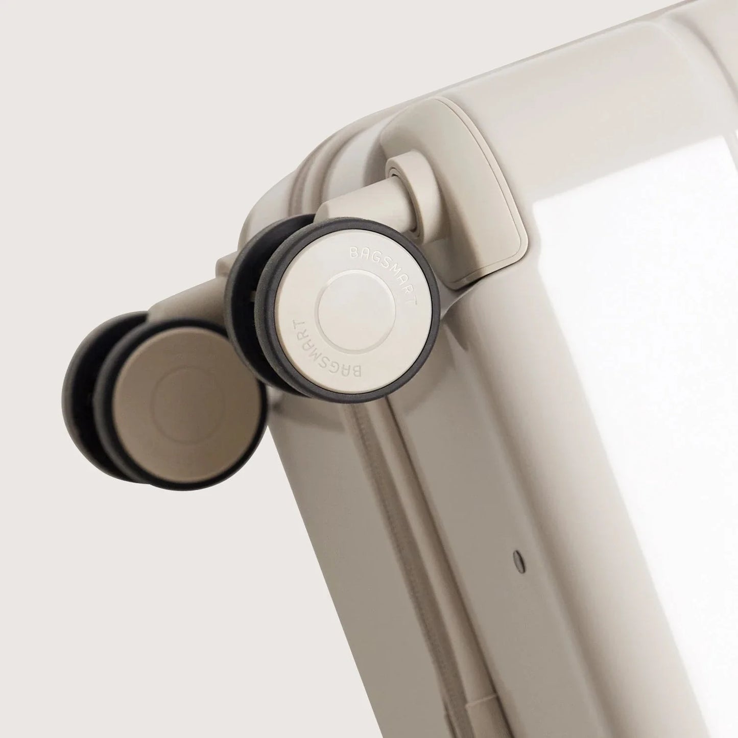 Getaway 24" Check-in: Side-Opening