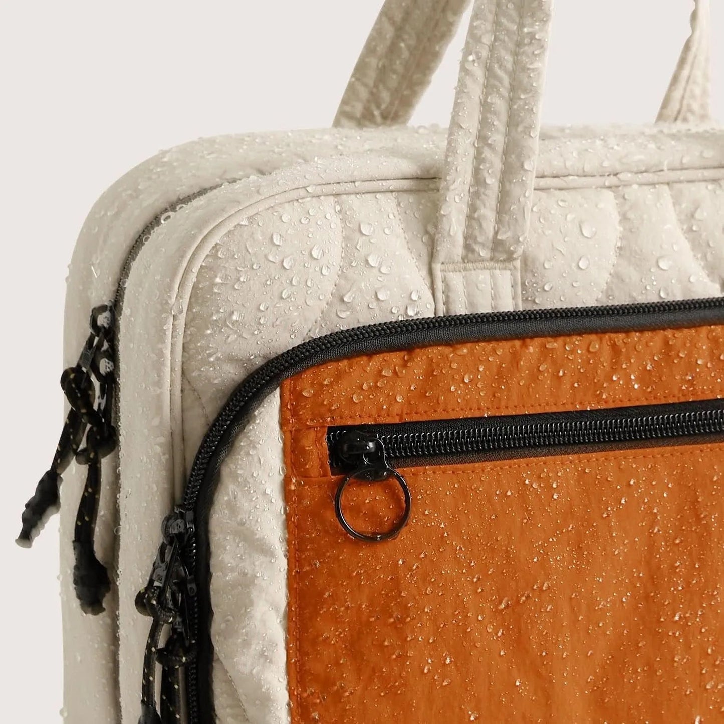 Paz Hanging Toiletry Bag